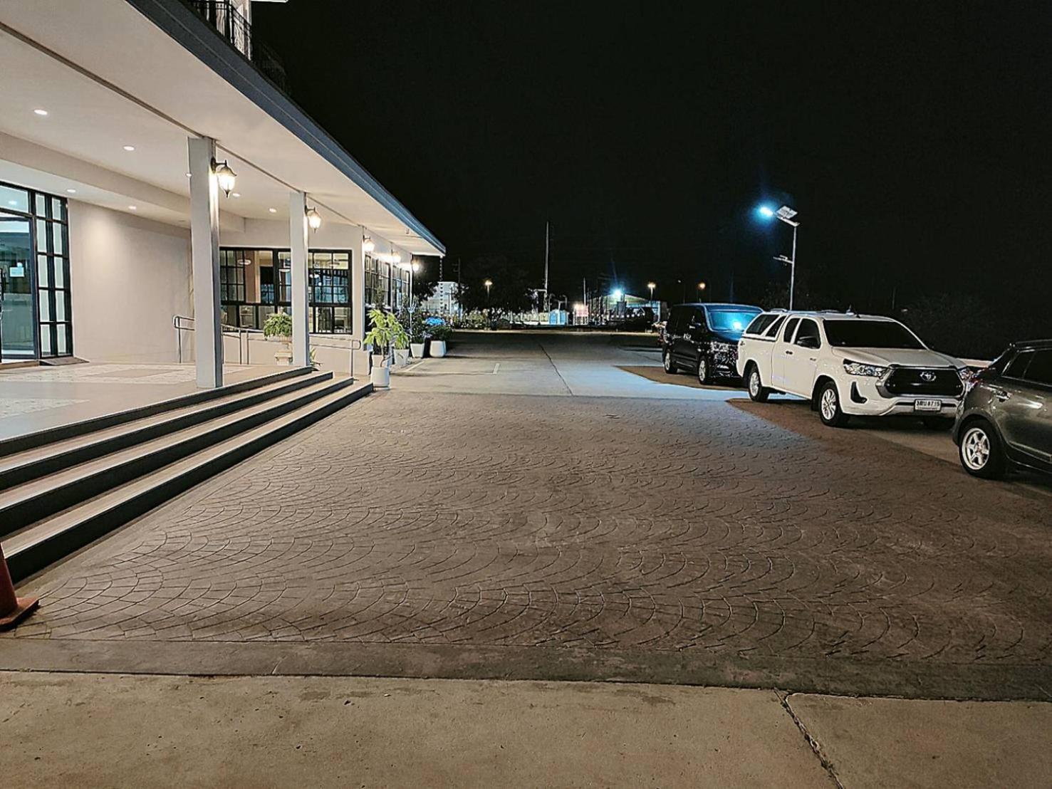โคโค่ โฮเทล Koco Hotel Nakhon Ratchasima Ngoại thất bức ảnh