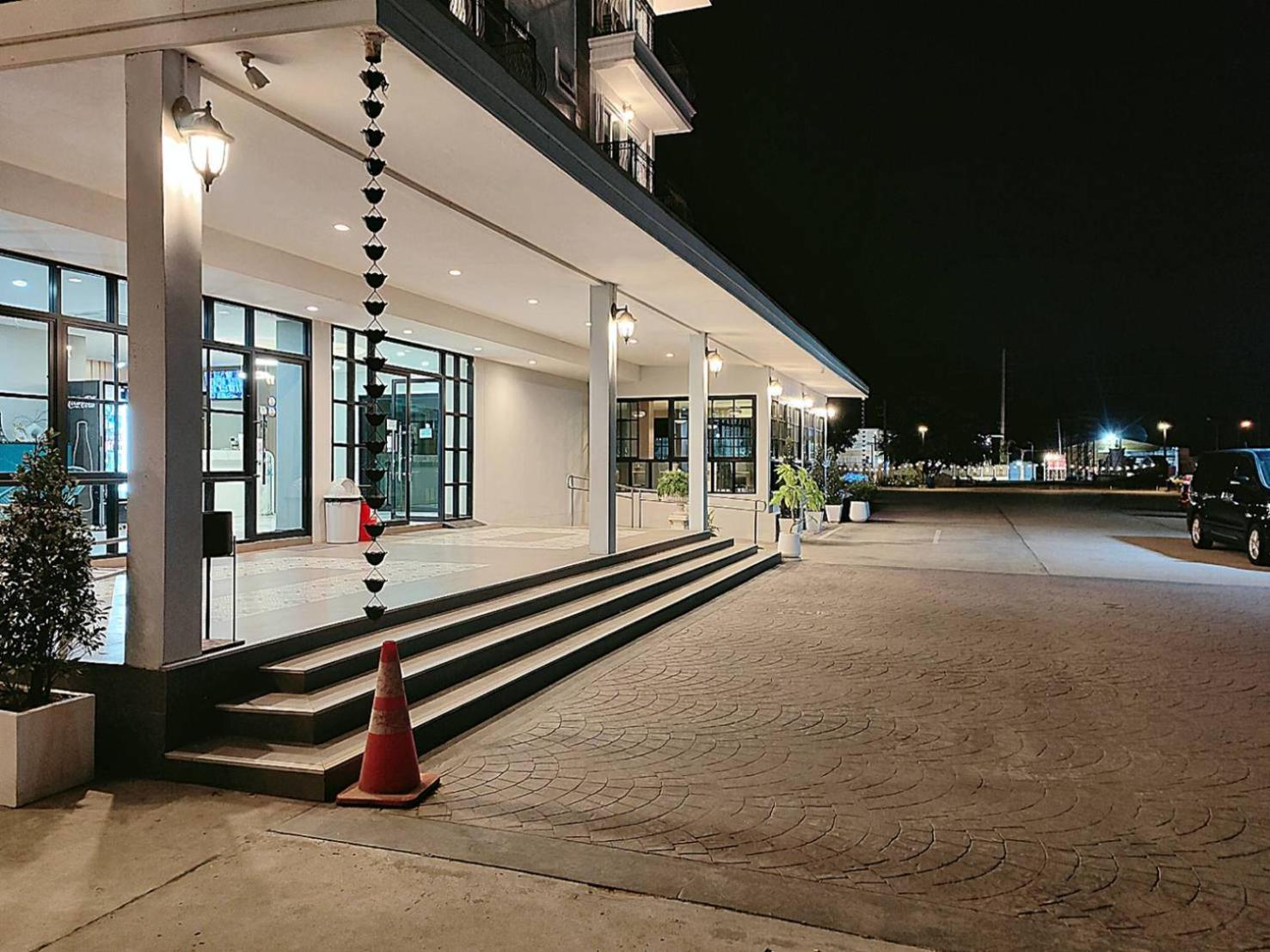โคโค่ โฮเทล Koco Hotel Nakhon Ratchasima Ngoại thất bức ảnh